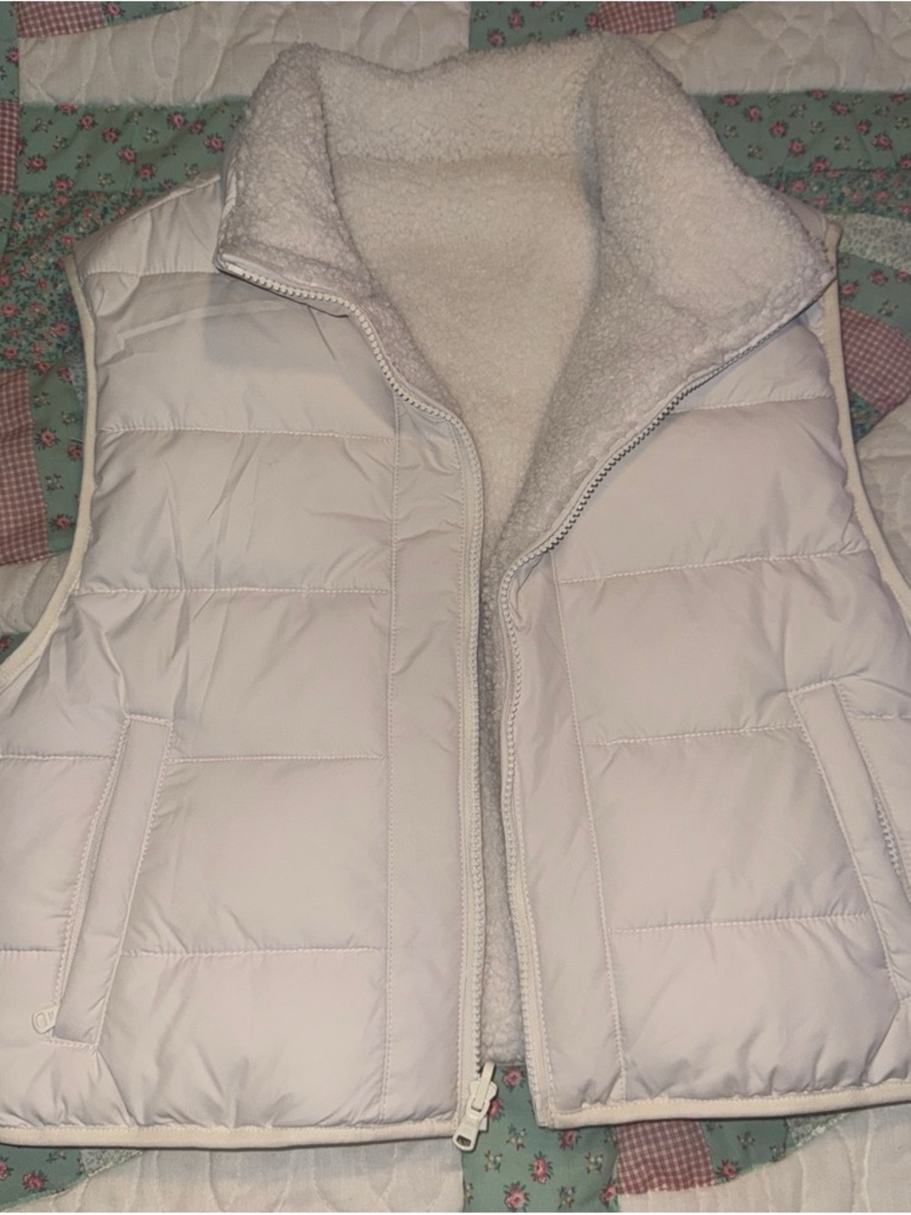 Gilly Hicks White Quilted Sherpa-Lined Puffer Vest